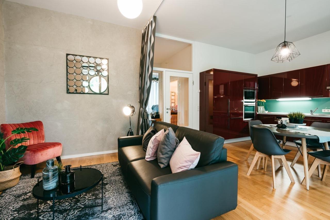 Luxury Downtown Appartement Mit Garage Грац Екстер'єр фото